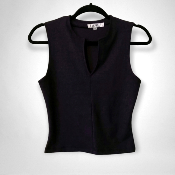 Rampage Black Sleeveless Split Neckline Top - Picture 1 of 3
